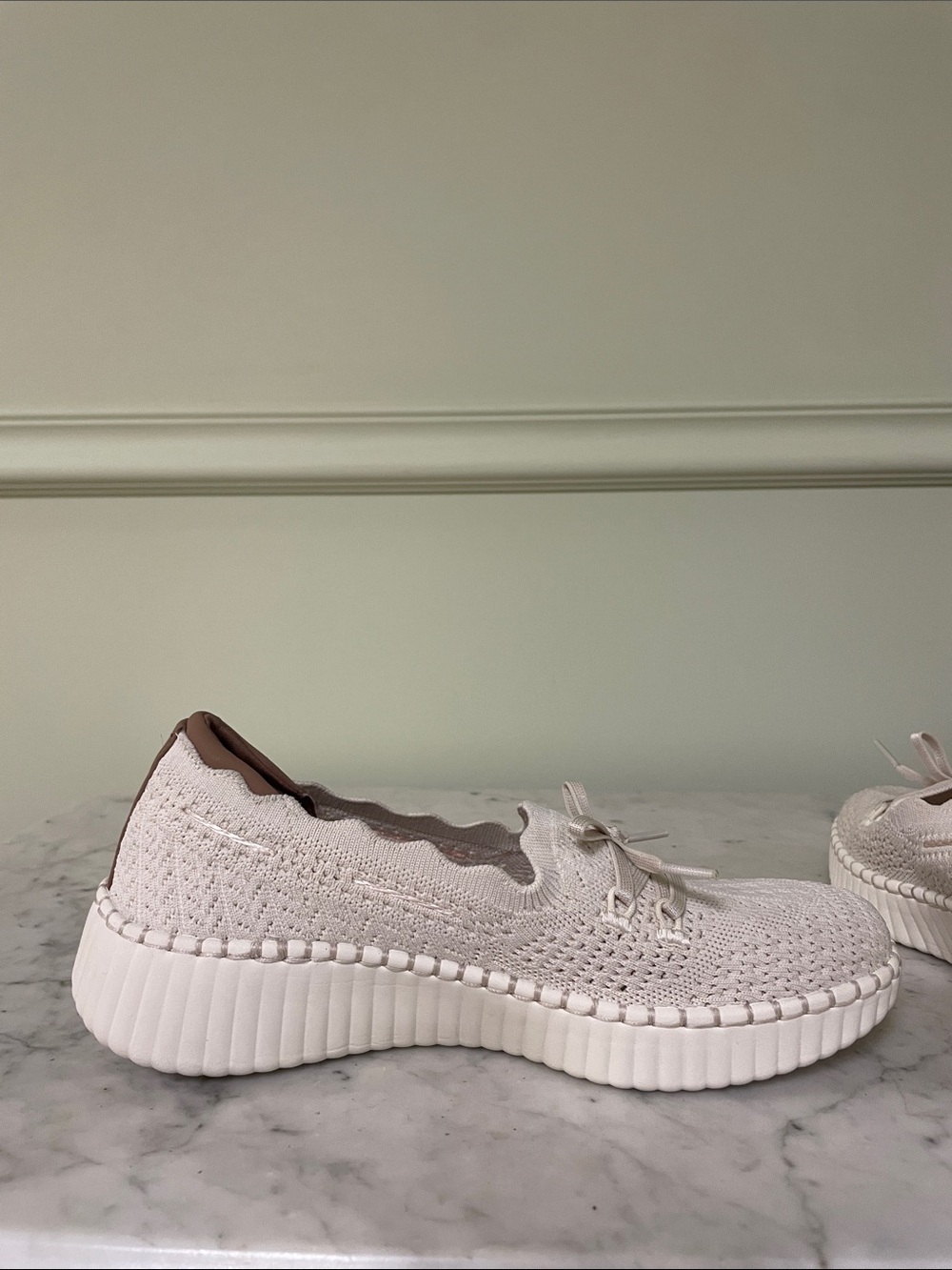 Skechers Women's Wilshire Blvd Shoes - Size 9.5 - Picture 5 of 9